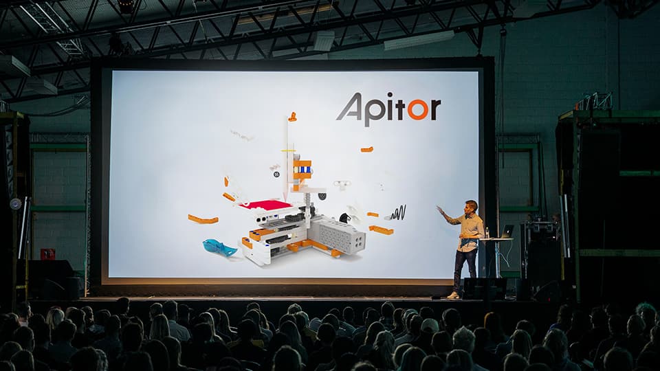 Презентация Apitor SuperBot в России